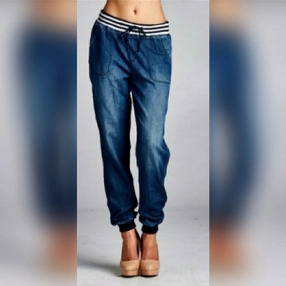 THE COMFORT JOGGERS IN DENIM▪︎Dark Wash▪︎Restocked - Picture 8 of 12